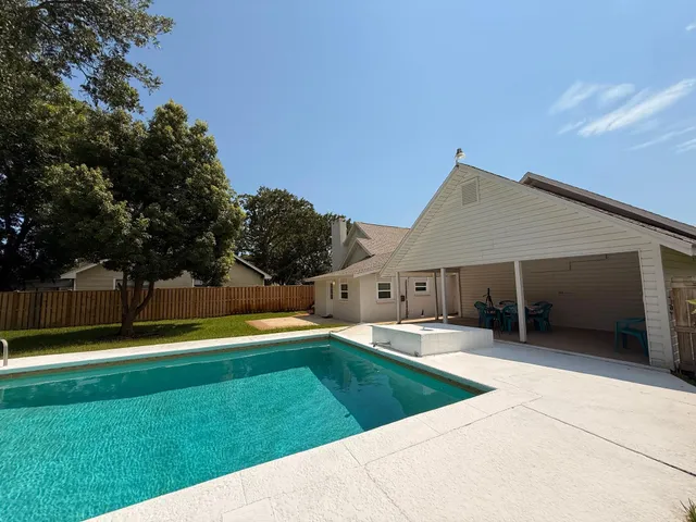 $463,000 | 905 Cloverdale Court, Fort Walton Beach, FL 32547