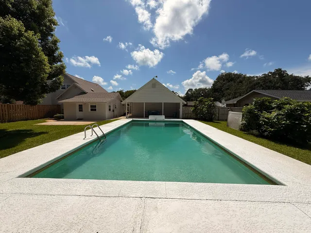 $463,000 | 905 Cloverdale Court, Fort Walton Beach, FL 32547