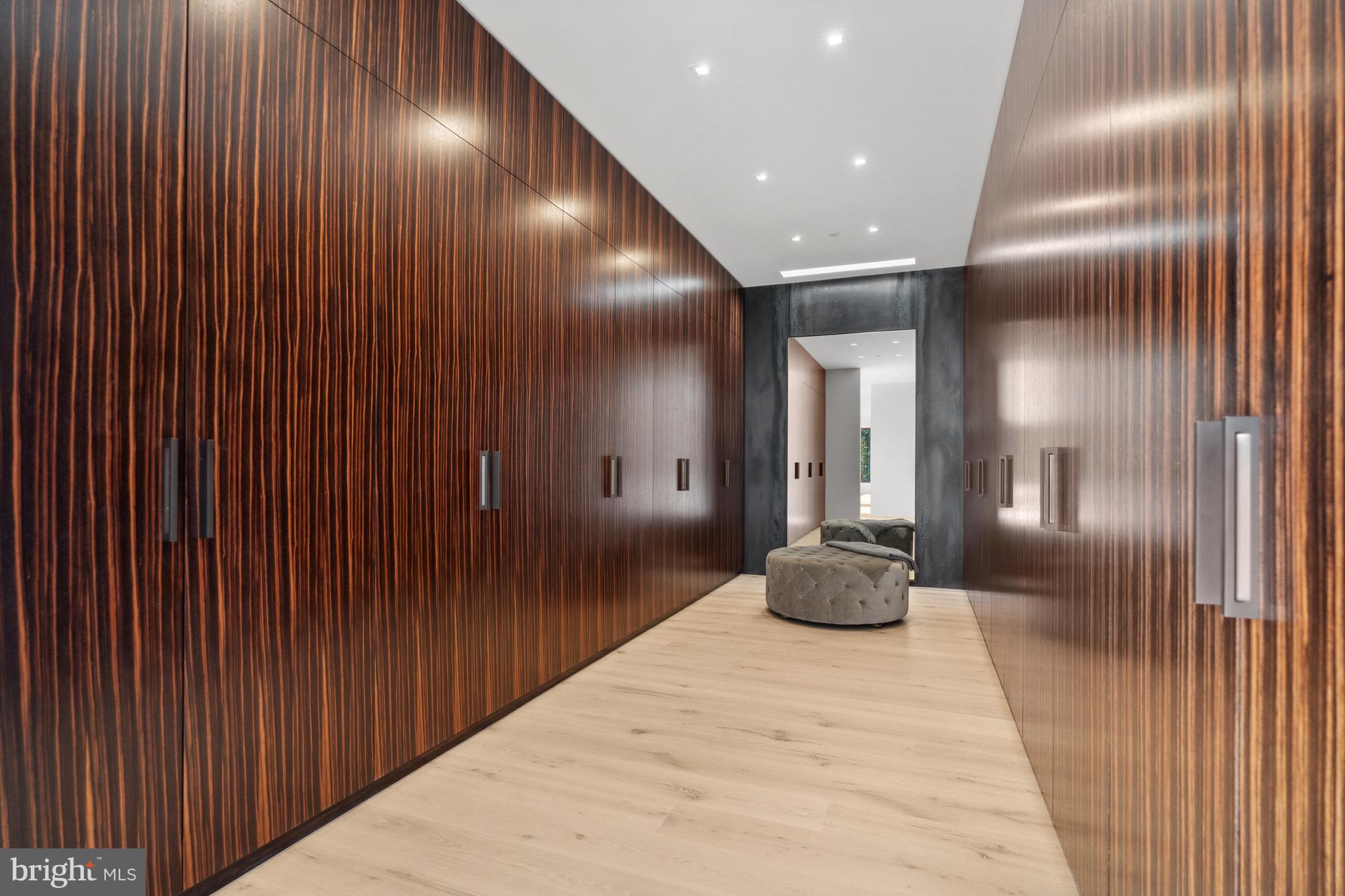 3131 Chain Bridge Road Northwest Washington, DC 20016 - Photo 40 of 54 a large room with lots of table and chairs