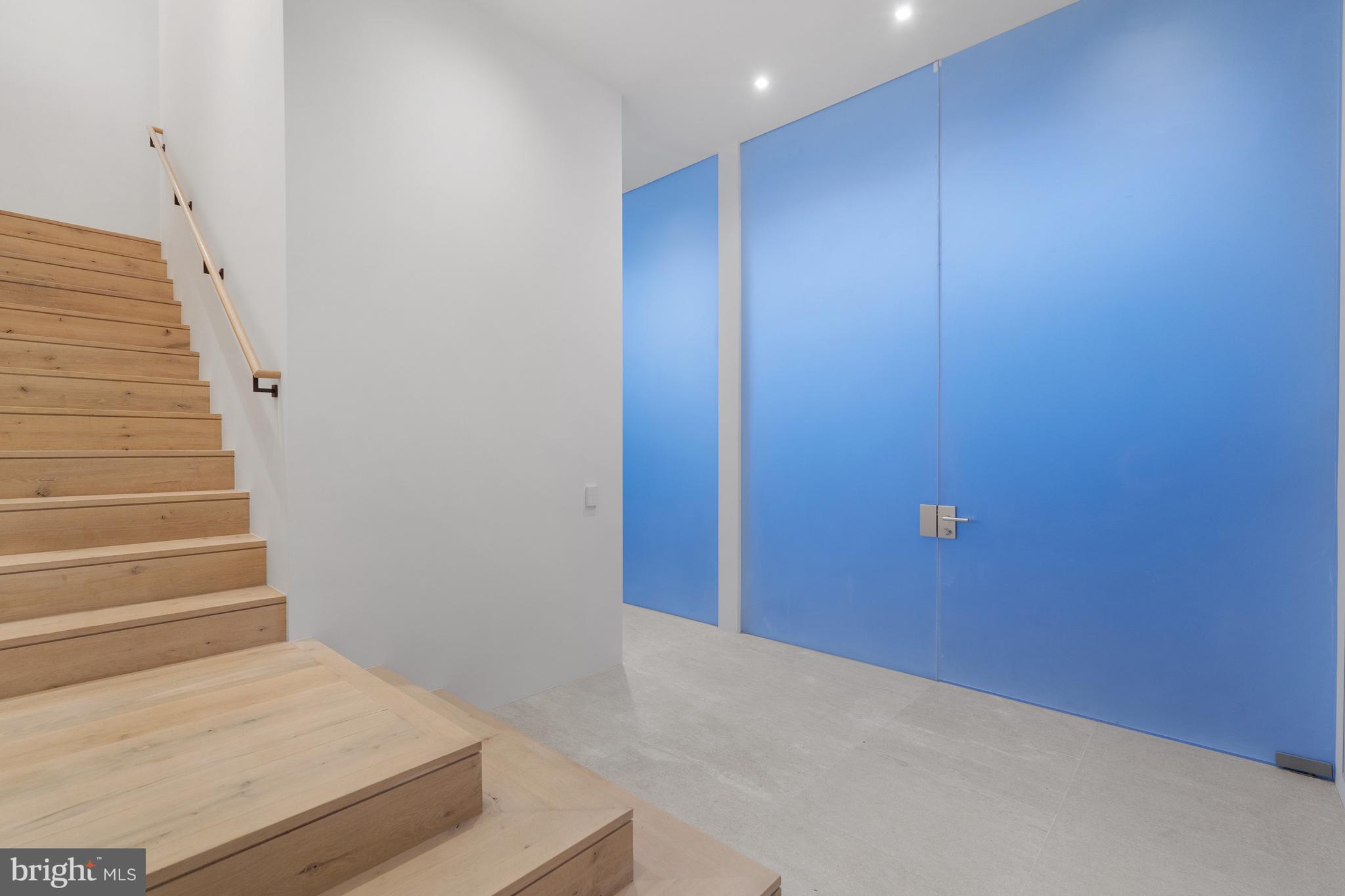 3131 Chain Bridge Road Northwest Washington, DC 20016 - Photo 51 of 54 a view of an entryway