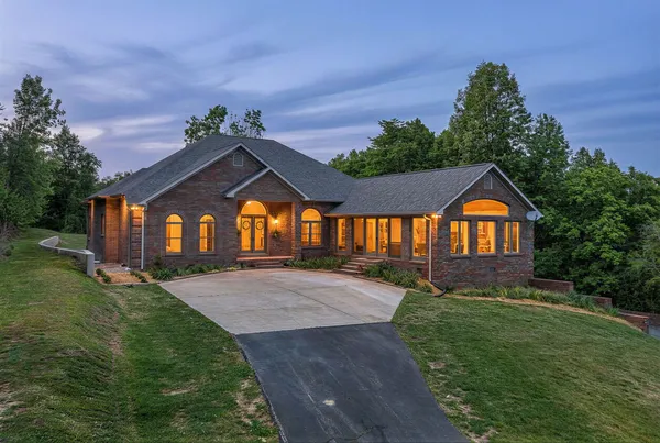 $1,675,000 | 360 Long Hollow Lane, Gainesboro, TN 38562
