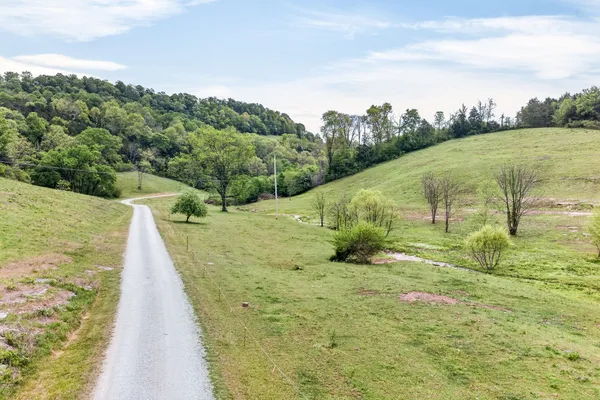 $1,675,000 | 360 Long Hollow Lane, Gainesboro, TN 38562