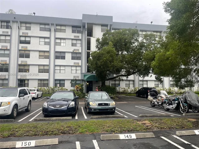 $1,440 | 2401 Riverside Drive, Unit 203B, Coral Springs, FL 33065