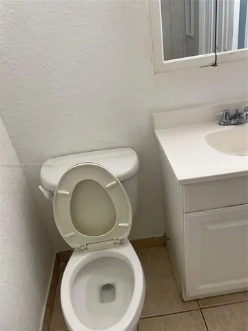 $1,440 | 2401 Riverside Drive, Unit 203B, Coral Springs, FL 33065