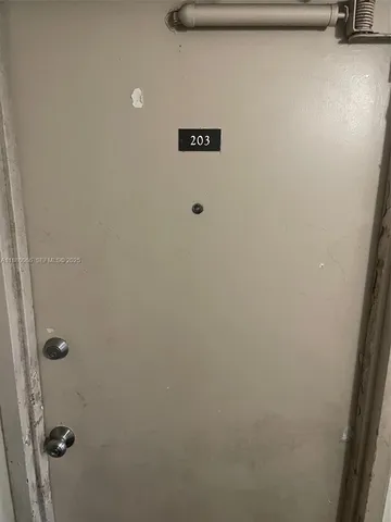 $1,440 | 2401 Riverside Drive, Unit 203B, Coral Springs, FL 33065