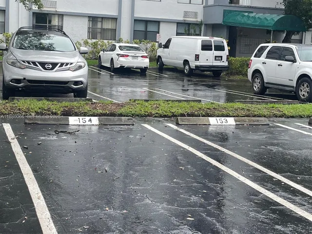 $1,440 | 2401 Riverside Drive, Unit 203B, Coral Springs, FL 33065