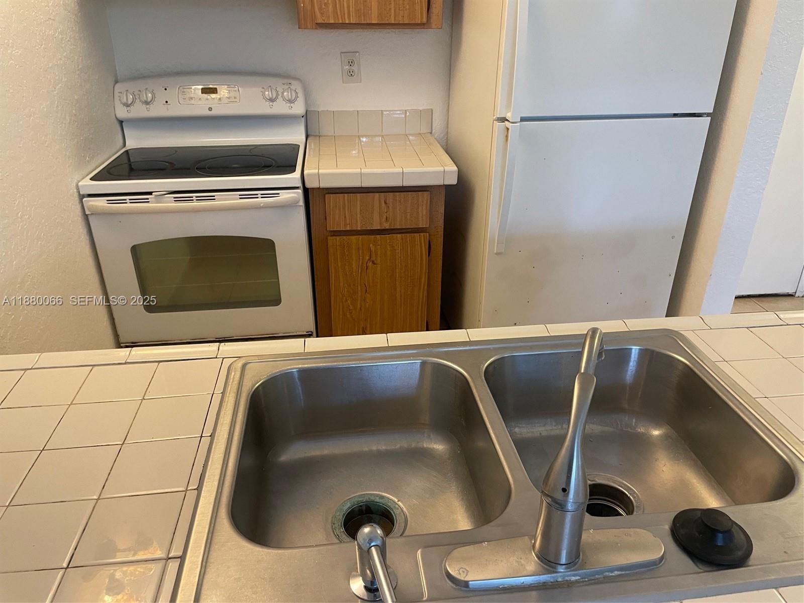 2401 Riverside Drive, Unit 203B Coral Springs, FL 33065 - Photo 6 of 38