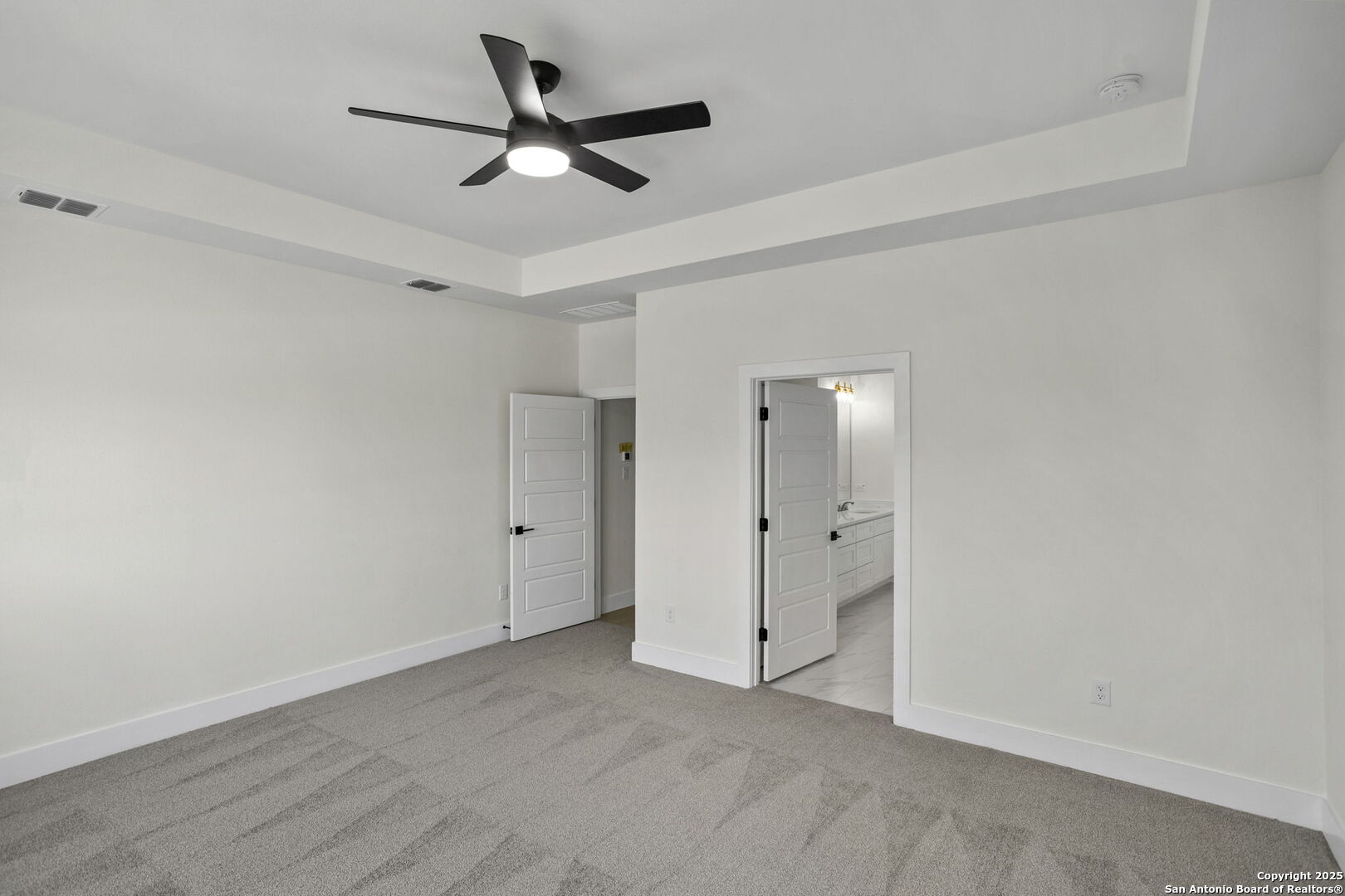 1901 Chateau Kerrville, TX 78028 - Photo 20 of 31
