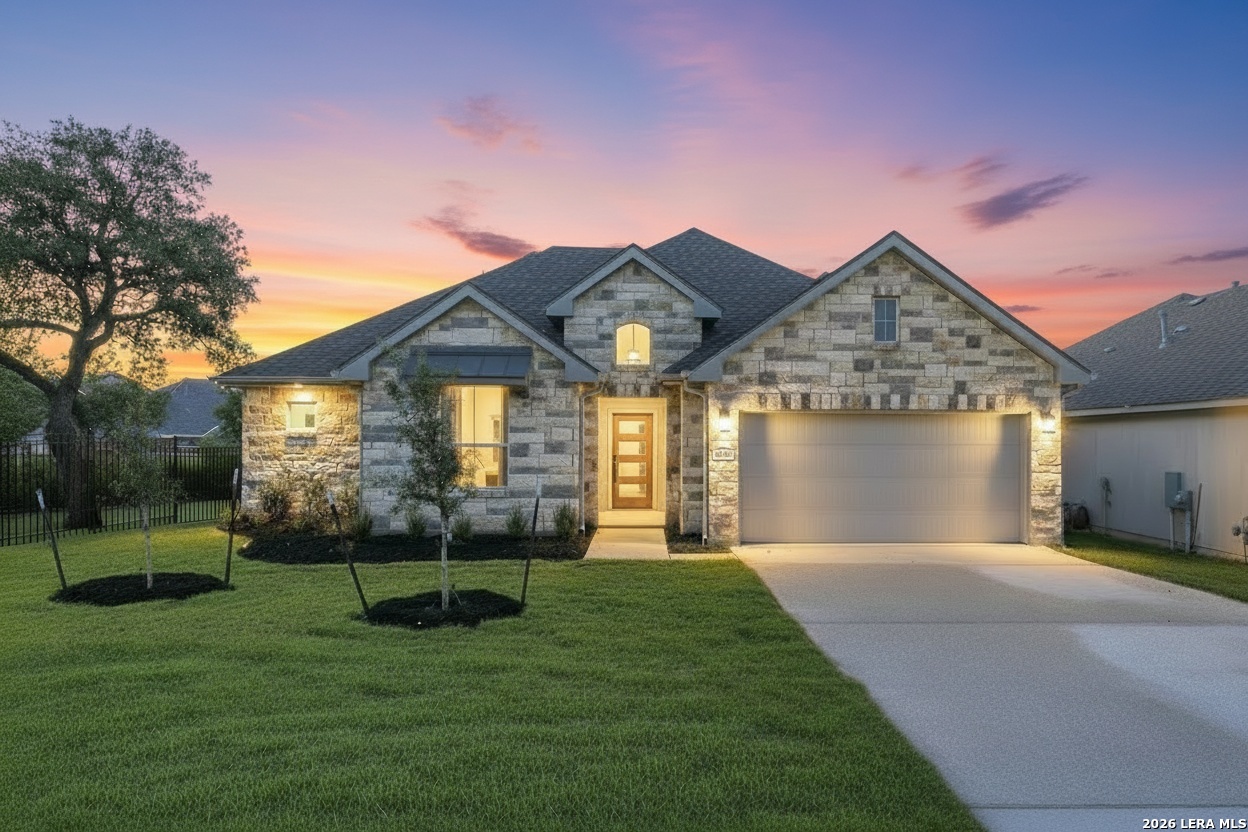 1901 Chateau Kerrville, TX 78028 - Photo 2 of 31