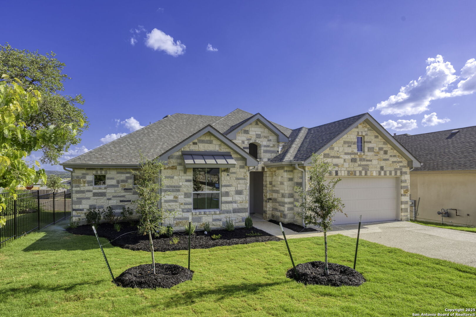 1901 Chateau Kerrville, TX 78028 - Photo 28 of 31