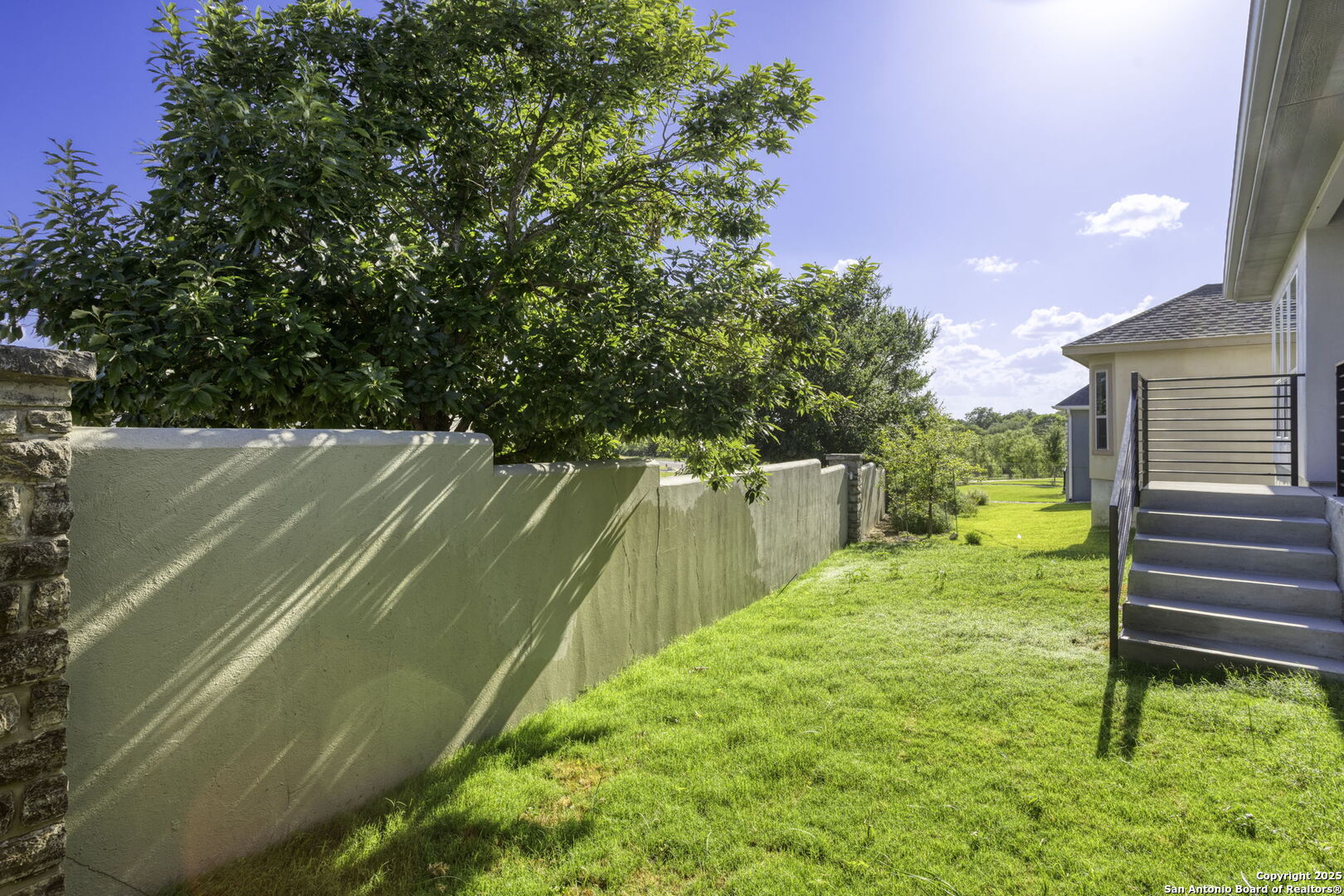 1901 Chateau Kerrville, TX 78028 - Photo 29 of 31