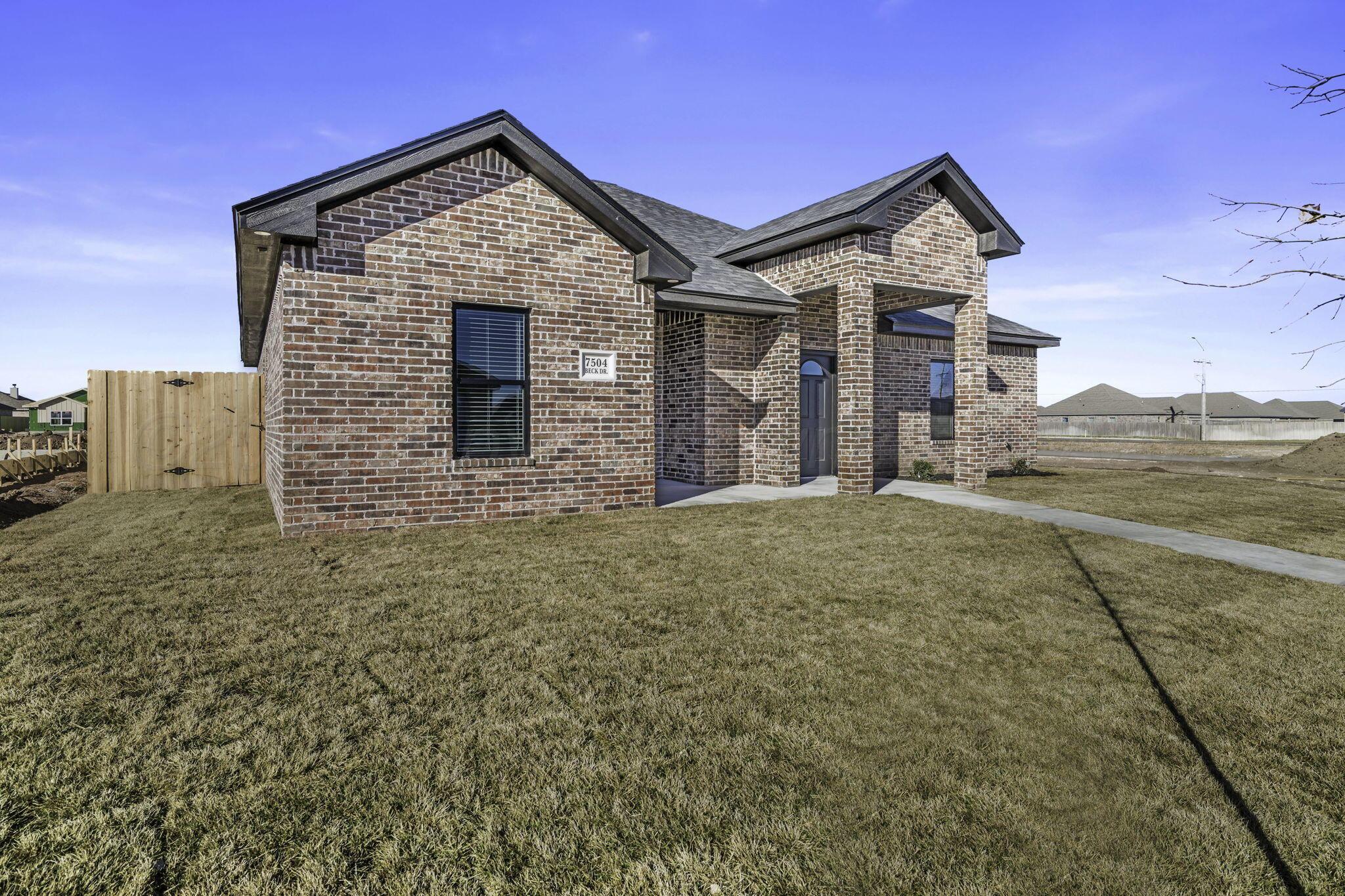 7504 Beck Amarillo, TX 79119 - Photo 2 of 19 1000017607