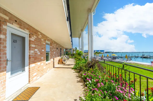 $174,000 | 3535 East NASA Parkway, Unit 105, Seabrook, TX 77586