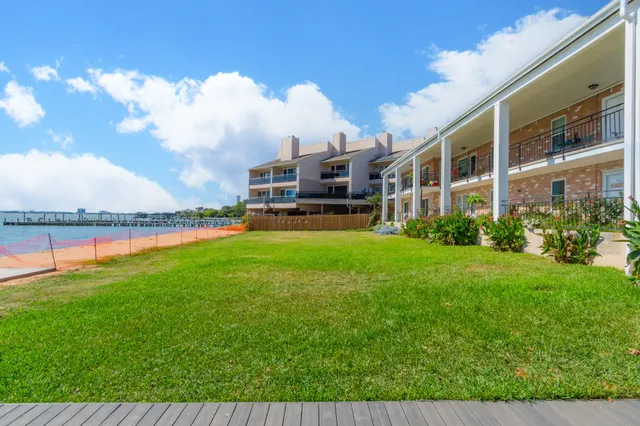 $174,000 | 3535 East NASA Parkway, Unit 105, Seabrook, TX 77586