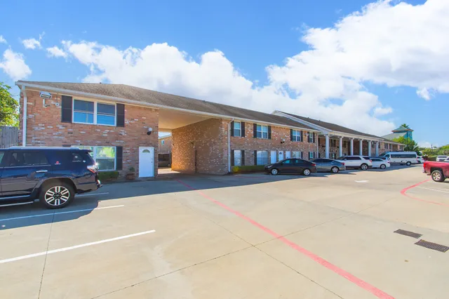 $174,000 | 3535 East NASA Parkway, Unit 105, Seabrook, TX 77586