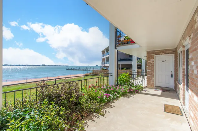 $174,000 | 3535 East NASA Parkway, Unit 105, Seabrook, TX 77586