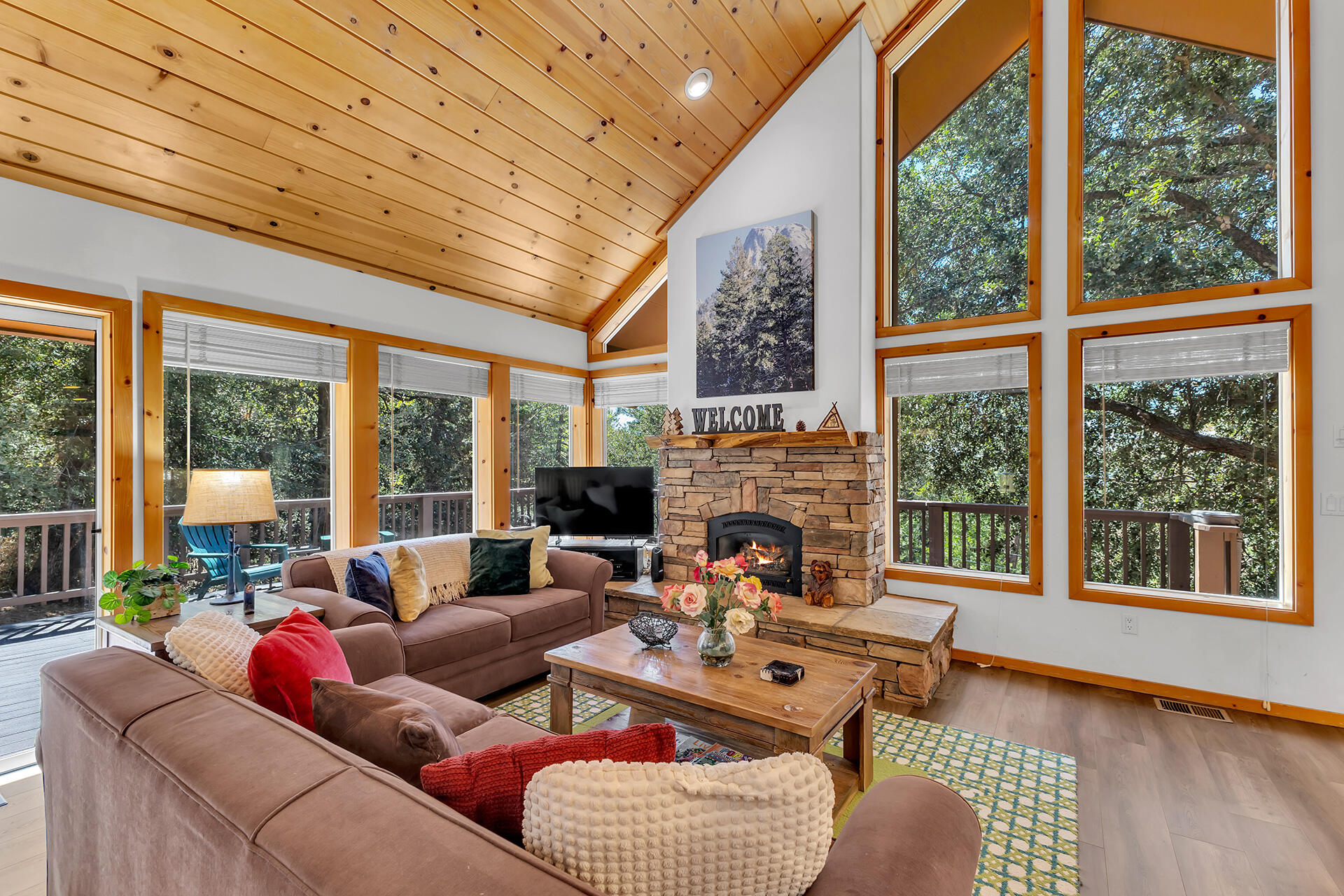 25860 Sunset View Drive Idyllwild, CA 92549 - Photo 6 of 48 Great Room