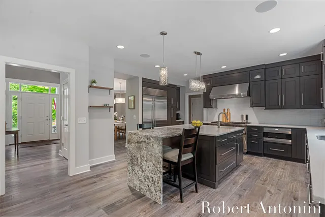 $1,500,000 | 1977 Emerald Glen Court, Ada, MI 49301