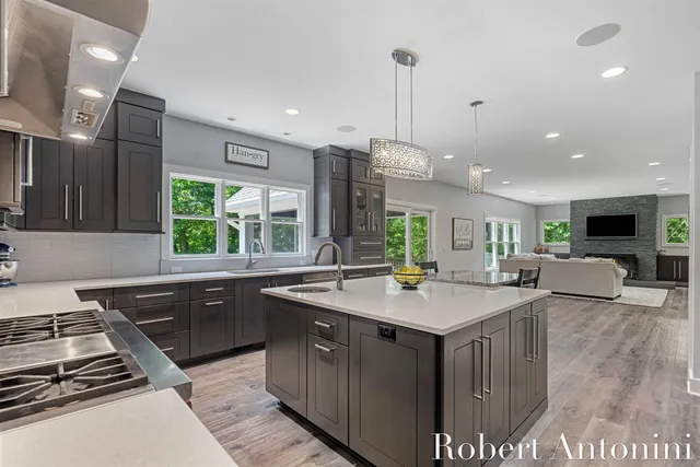 $1,500,000 | 1977 Emerald Glen Court, Ada, MI 49301