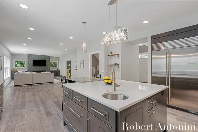 $1,500,000 | 1977 Emerald Glen Court, Ada, MI 49301