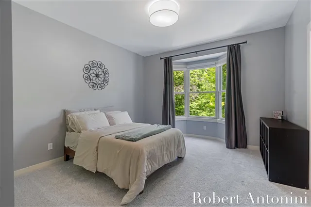 $1,500,000 | 1977 Emerald Glen Court, Ada, MI 49301