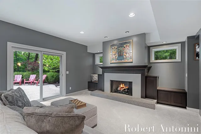 $1,500,000 | 1977 Emerald Glen Court, Ada, MI 49301