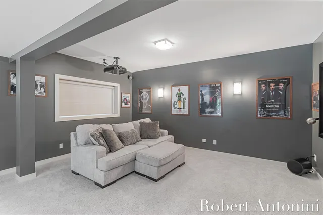 $1,500,000 | 1977 Emerald Glen Court, Ada, MI 49301