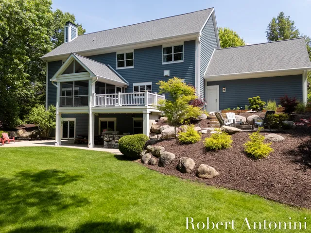 $1,500,000 | 1977 Emerald Glen Court, Ada, MI 49301