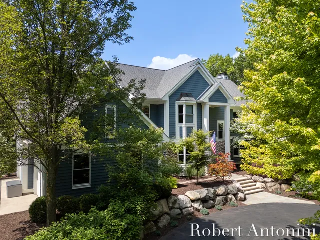 $1,500,000 | 1977 Emerald Glen Court, Ada, MI 49301