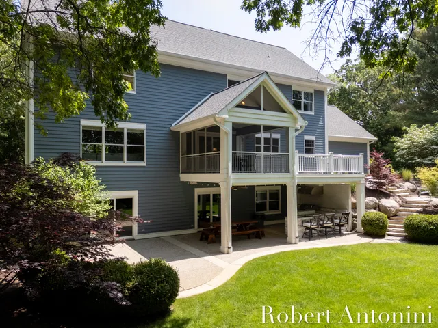 $1,500,000 | 1977 Emerald Glen Court, Ada, MI 49301
