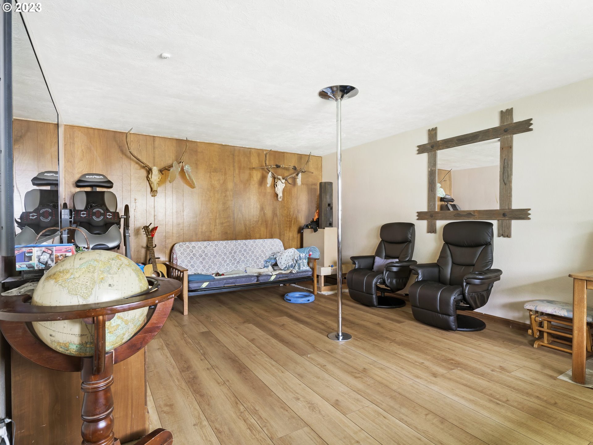 2410 Fisher Road Northeast Salem, OR 97305 - Photo 5 of 37 Gallery Image 5
