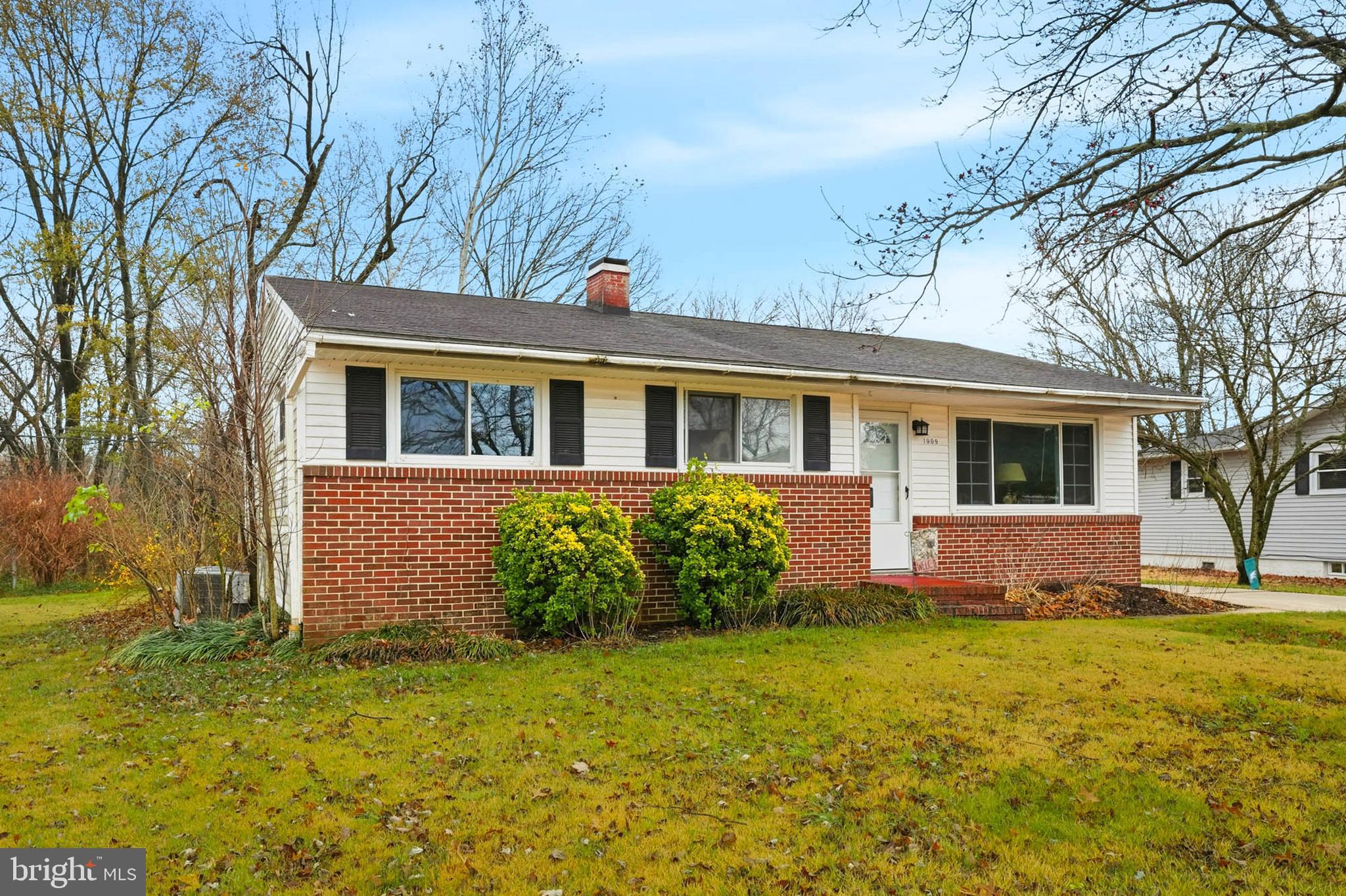 1909 Pagham Road Glen Burnie, MD 21061 - Photo 3 of 30 front view of house with a yard