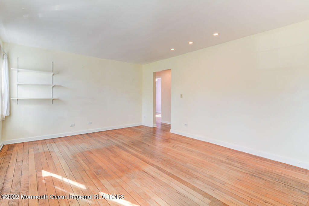 24 Pinckney Road, Unit A Red Bank, NJ 07701 - Photo 4 of 13 0009__SMALL