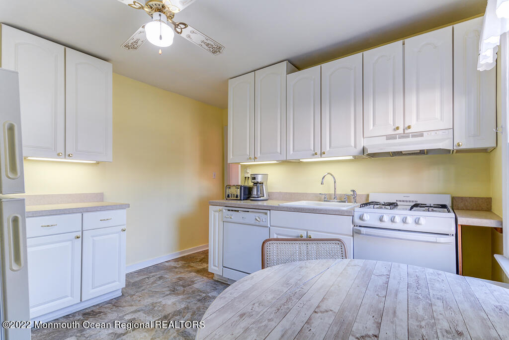24 Pinckney Road, Unit A Red Bank, NJ 07701 - Photo 6 of 13 0014__SMALL