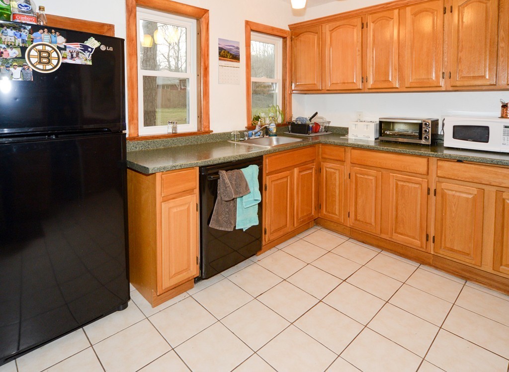 4 Mystic Street Worcester, MA 01607 - Photo 8 of 21 Gallery Image 8
