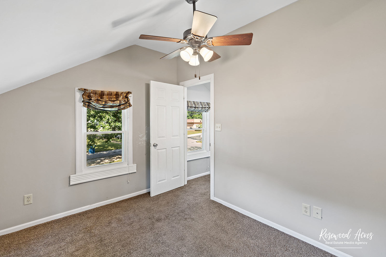 345 North 5th Avenue Kankakee, IL 60901 - Photo 17 of 22 a view of an empty room with a window