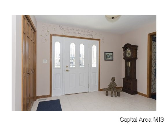 34 Maplehurst Drive Rochester, IL 62563 - Photo 4 of 24