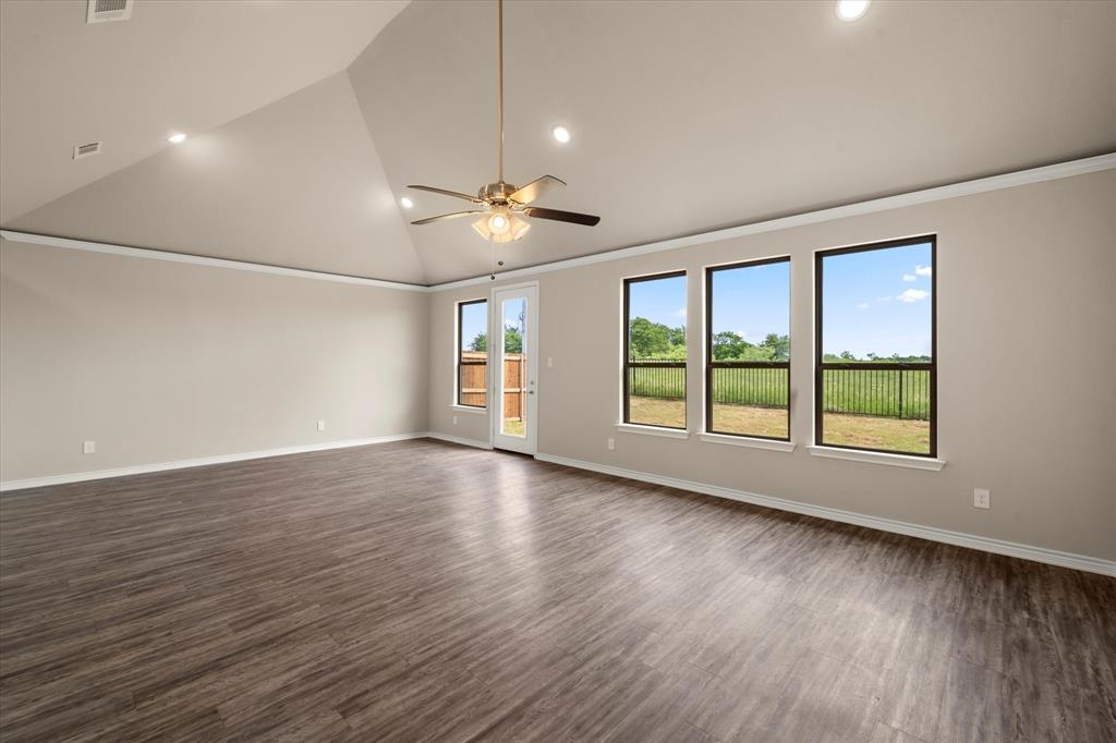 340 Preston Road Mabank, TX 75147 - Photo 3 of 17