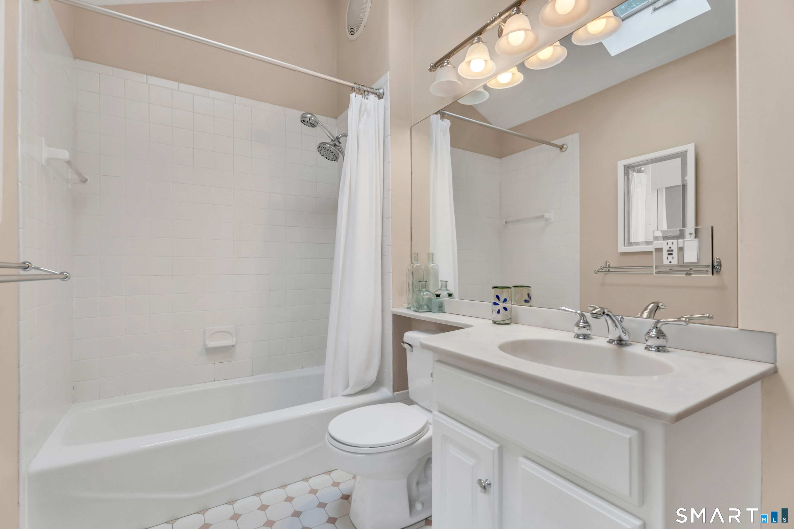 80 Russell Street Hamden, CT 06517 - Photo 21 of 33