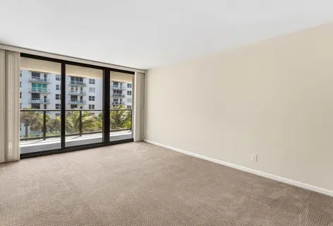 $2,095,000 | 3440 South Ocean Boulevard, Unit 502S, Palm Beach, FL 33480