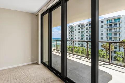 $2,095,000 | 3440 South Ocean Boulevard, Unit 502S, Palm Beach, FL 33480