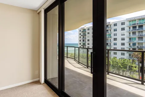 $2,095,000 | 3440 South Ocean Boulevard, Unit 502S, Palm Beach, FL 33480