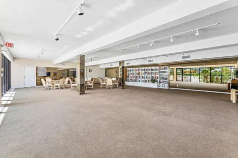 $2,095,000 | 3440 South Ocean Boulevard, Unit 502S, Palm Beach, FL 33480