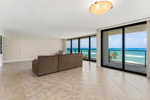 $2,095,000 | 3440 South Ocean Boulevard, Unit 502S, Palm Beach, FL 33480