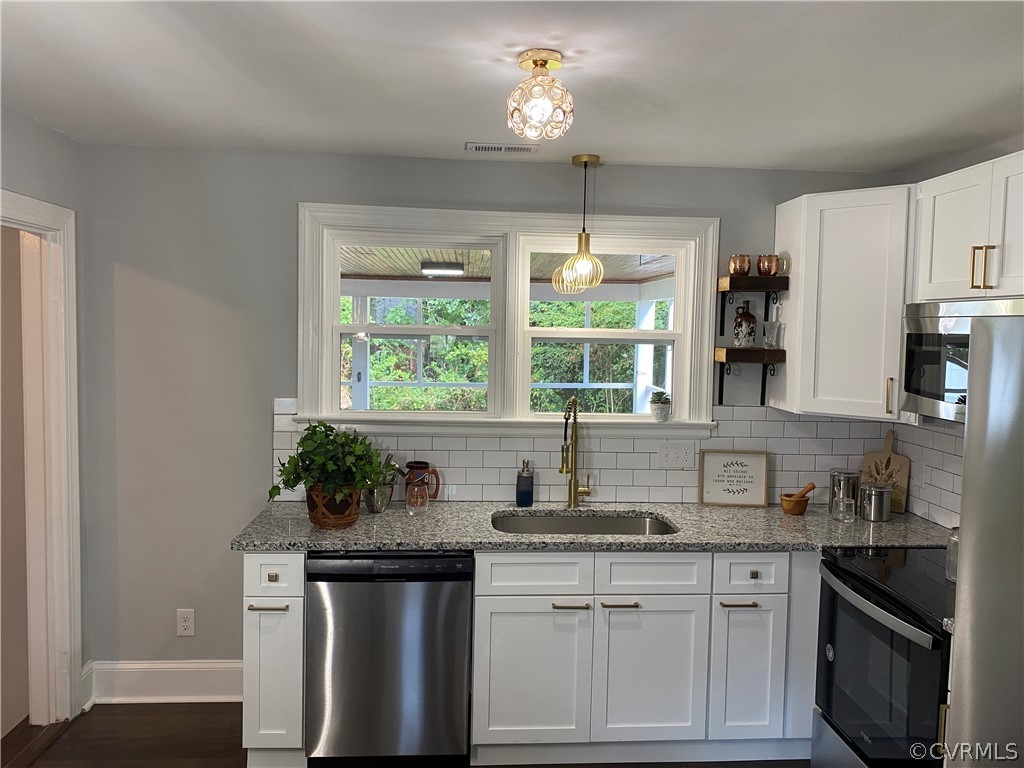 2105 Fort Rice Street Petersburg, VA 23805 - Photo 1 of 24 Gallery Image 1