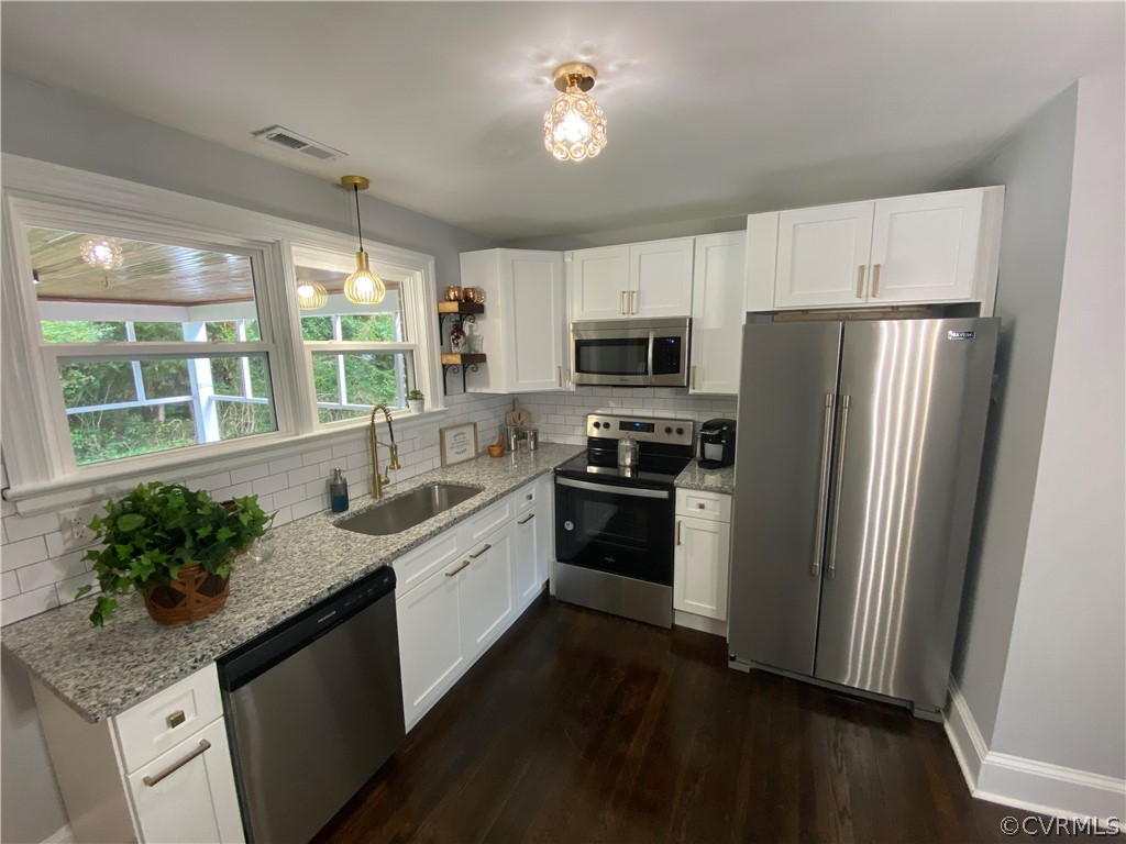 2105 Fort Rice Street Petersburg, VA 23805 - Photo 3 of 24 Gallery Image 3