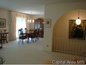118 Cypress Point Drive Springfield, IL 62704 - Photo 4 of 11 Gallery Image 4