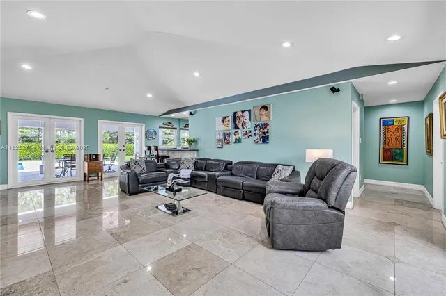 $2,700,000 | 10563 Southwest 92nd Avenue, Miami, FL 33176