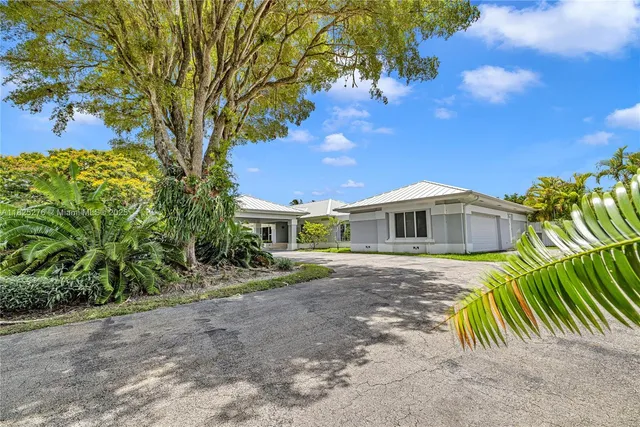 $2,700,000 | 10563 Southwest 92nd Avenue, Miami, FL 33176
