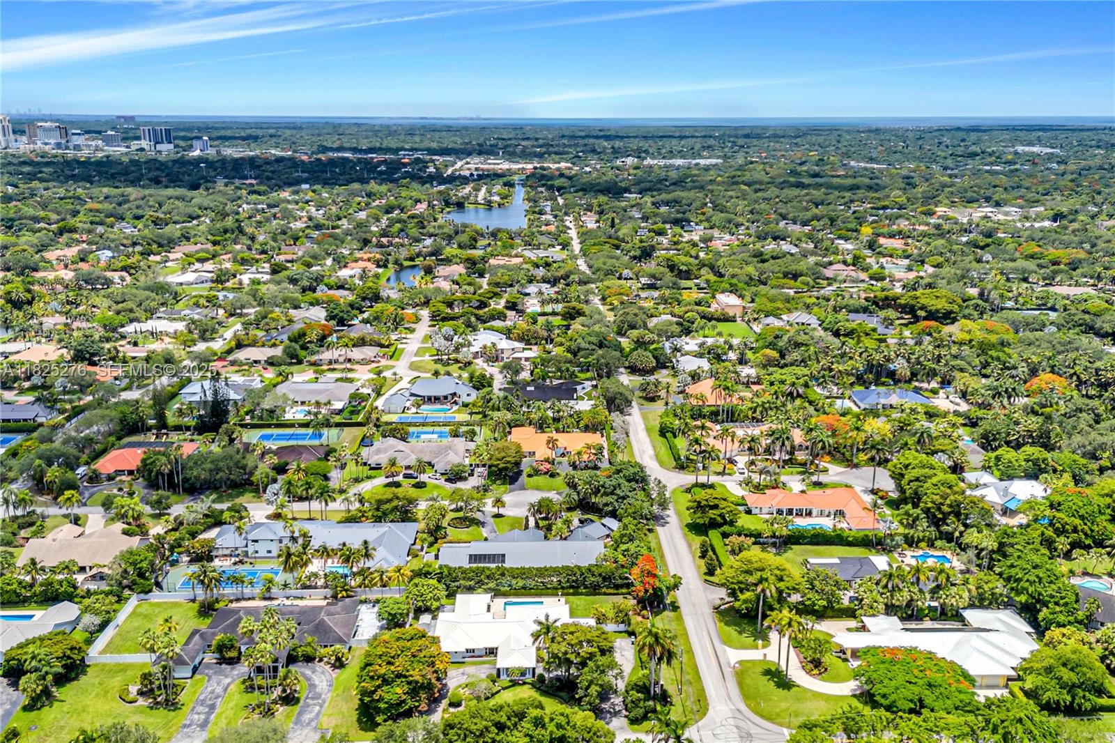 10563 Southwest 92nd Avenue Miami, FL 33176 - Photo 75 of 87